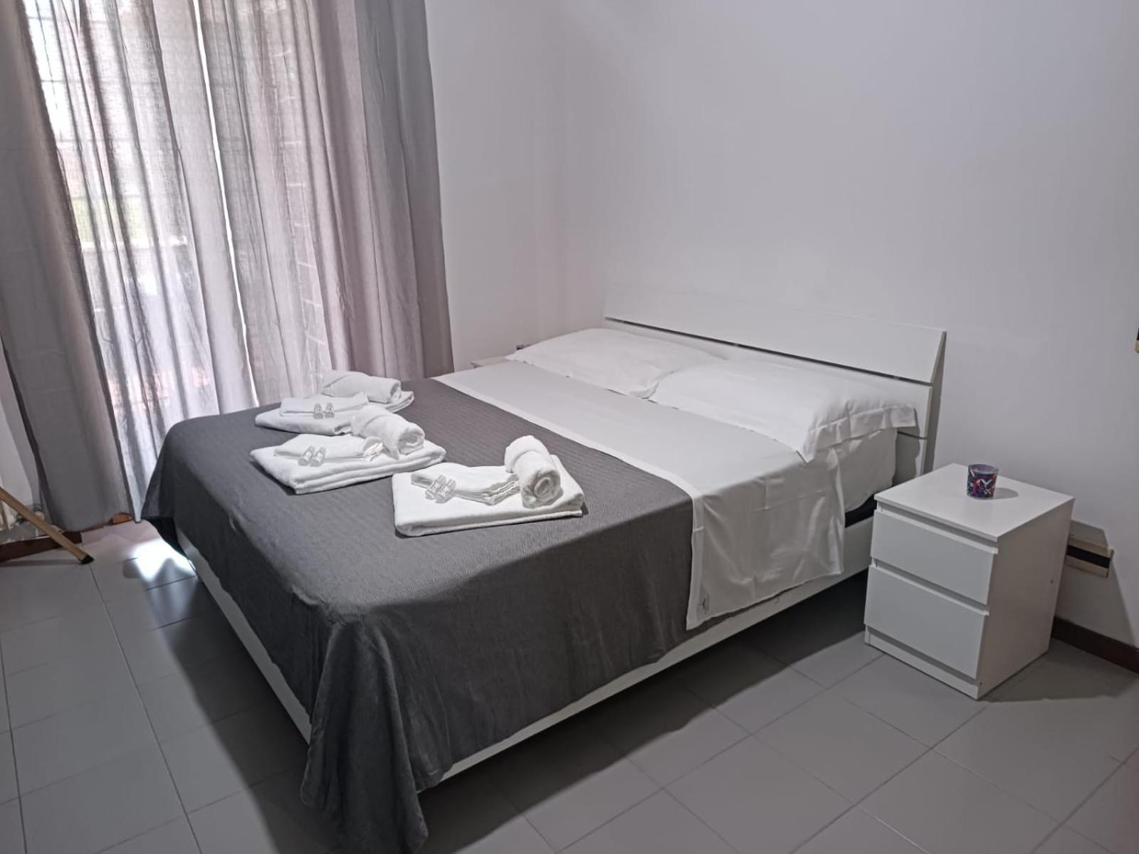 Apartment H24 *